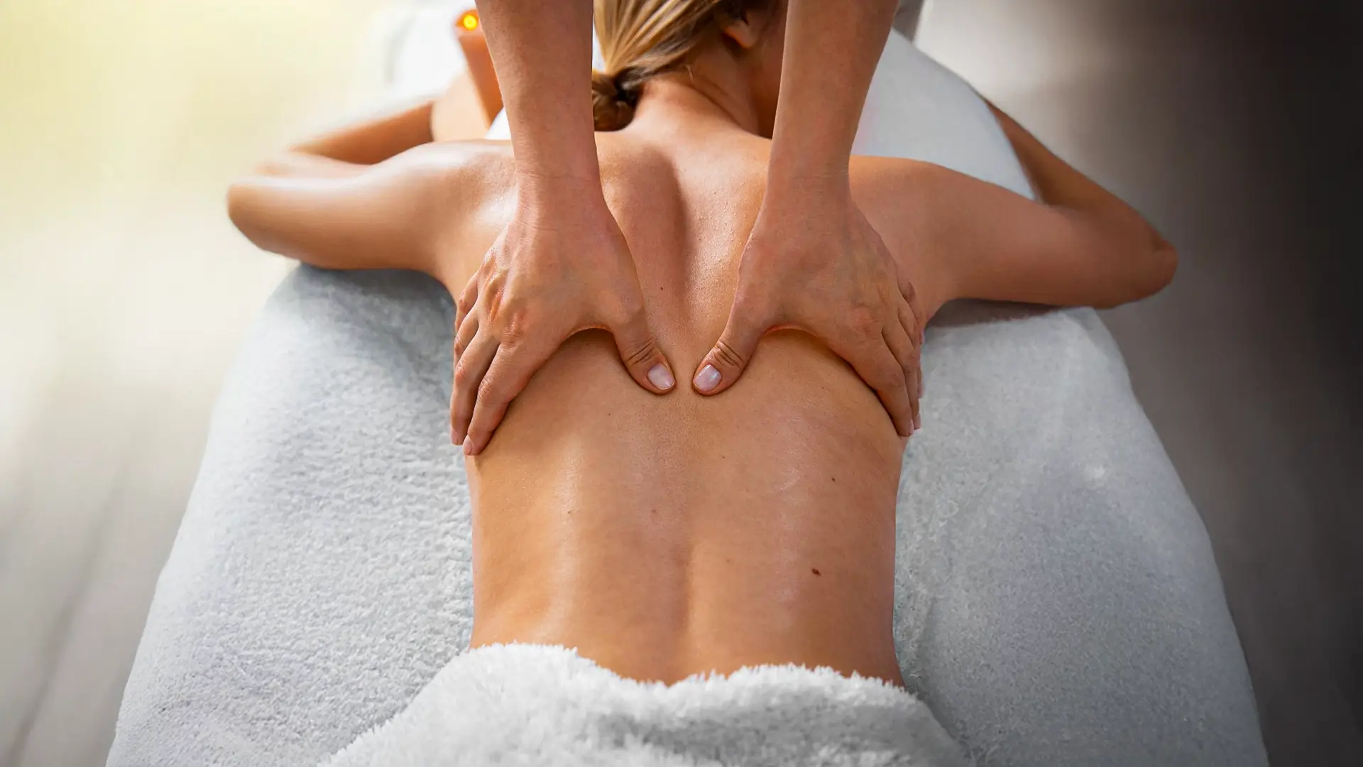 Back and shoulder massage therapy for tension relief – Paula Fortuna Beauty & Wellness New Westminster, BC